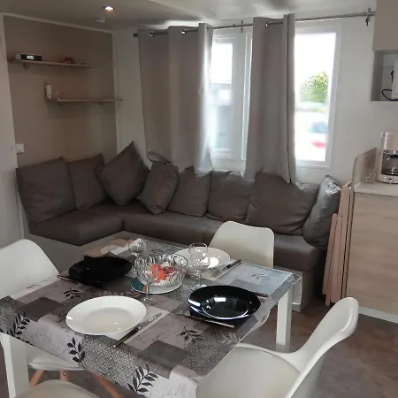 مكان تخييم Rev2vacances Etang De Besse 3 Ch